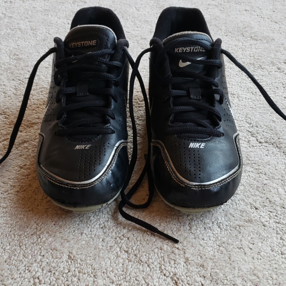 Nike Keystone boy's baseball cleats.